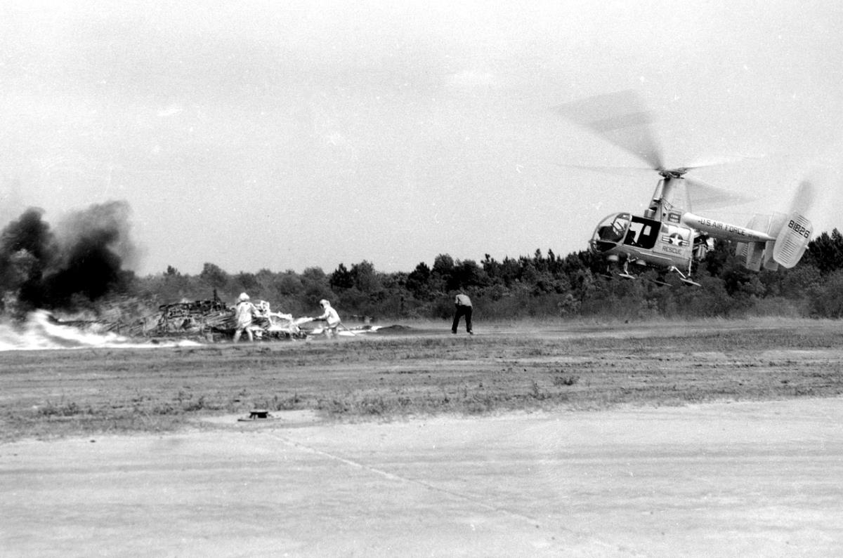 581826 MoodyAFB ca1959 60 coll NETaylor7